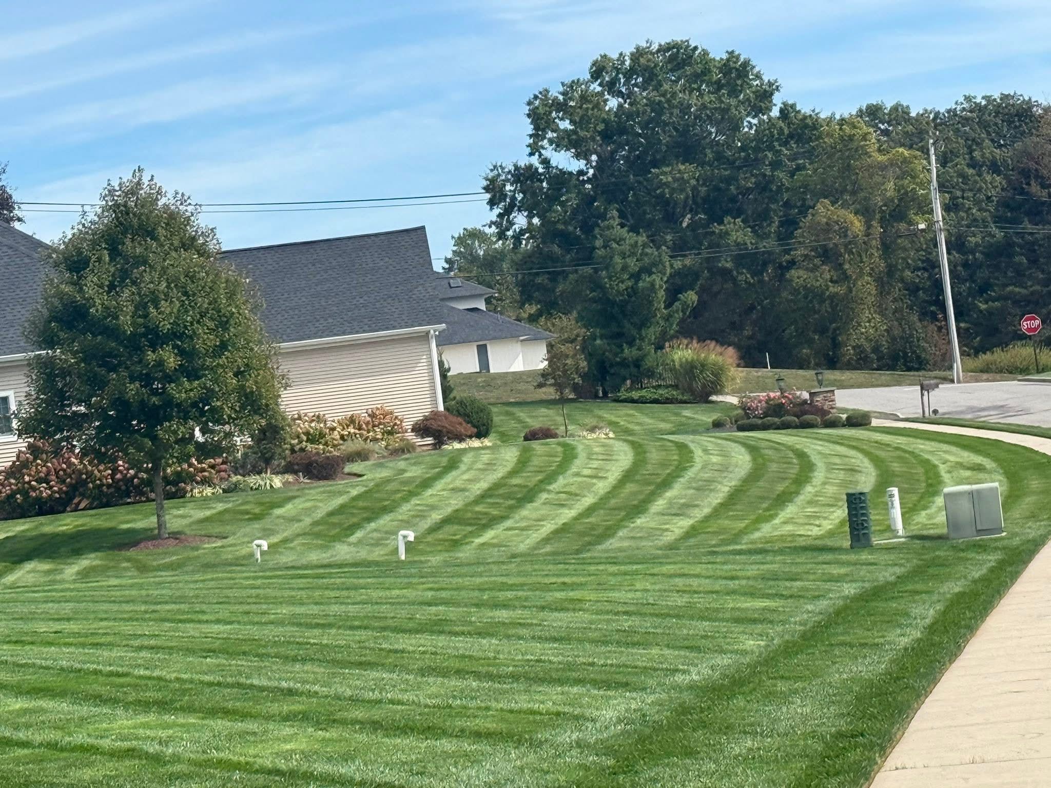 Lawn Mowing & Maintenance